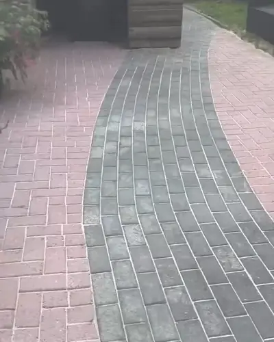 Tuinpad in Bedum na het reinigen