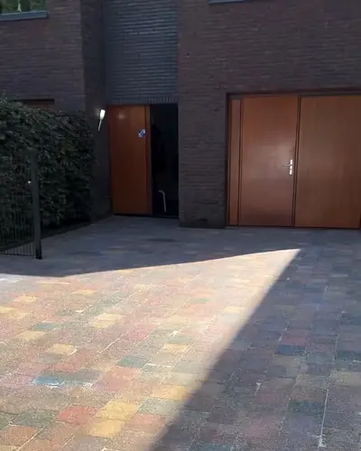 Oprit in Groningen na het reinigen