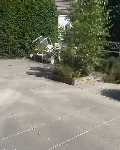 Terras in Helpman na het reinigen