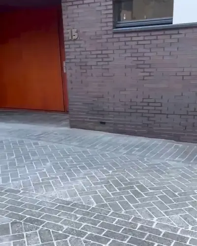 Oprit in Groningen na het reinigen